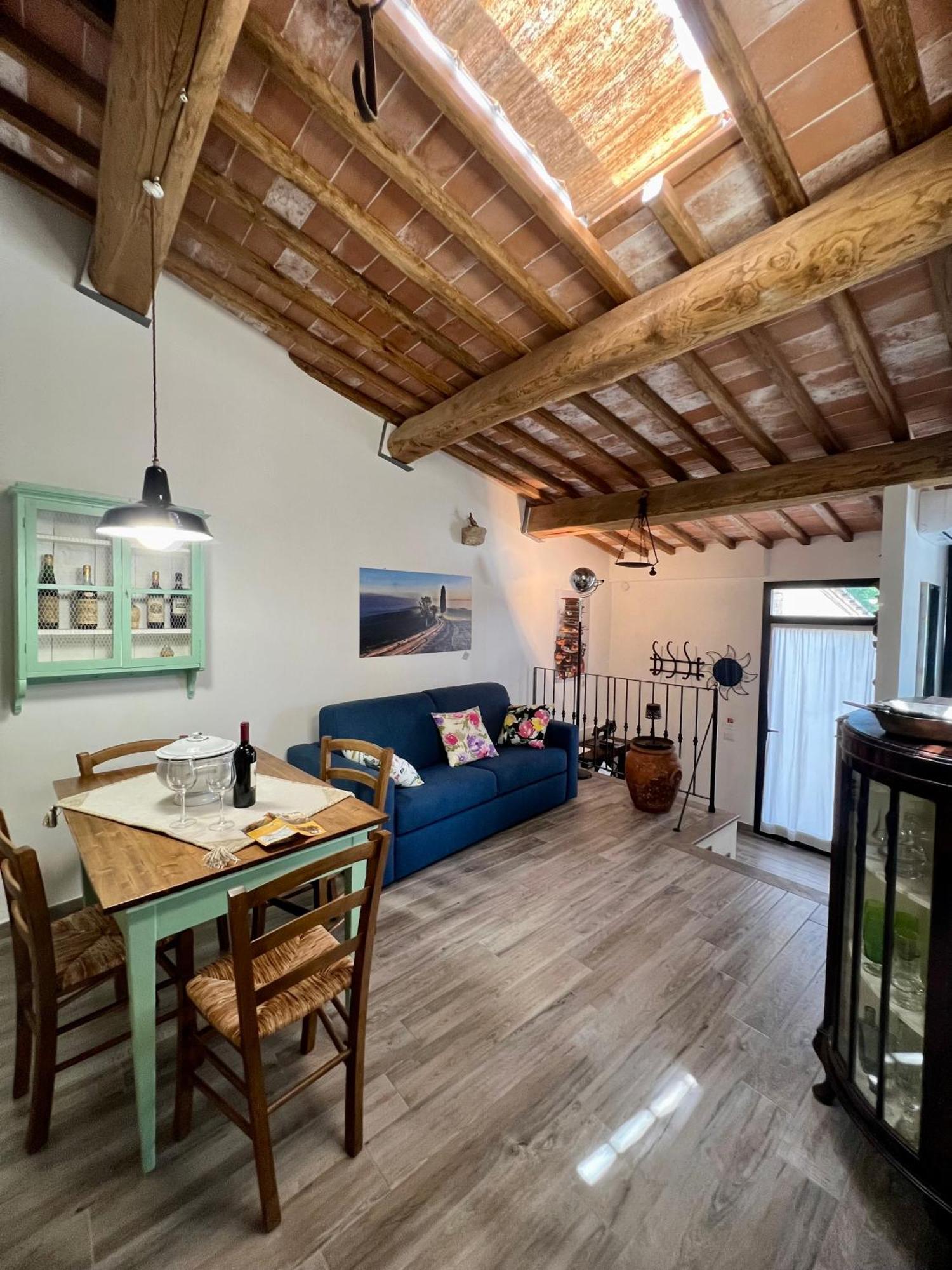 Agriturismo La Roverella Монтерони-д'Арбия Экстерьер фото